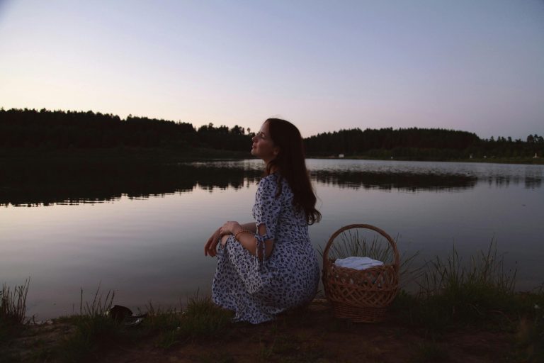 Understanding Parentification Trauma: How to Improve Your Relationship With Money ?